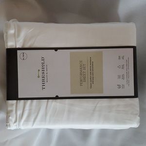 Threshold Performance Sheet XL Twin Set